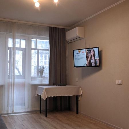 Apartment Near City Center On Peremohy Avenue 46 Cherníhiv Exterior foto