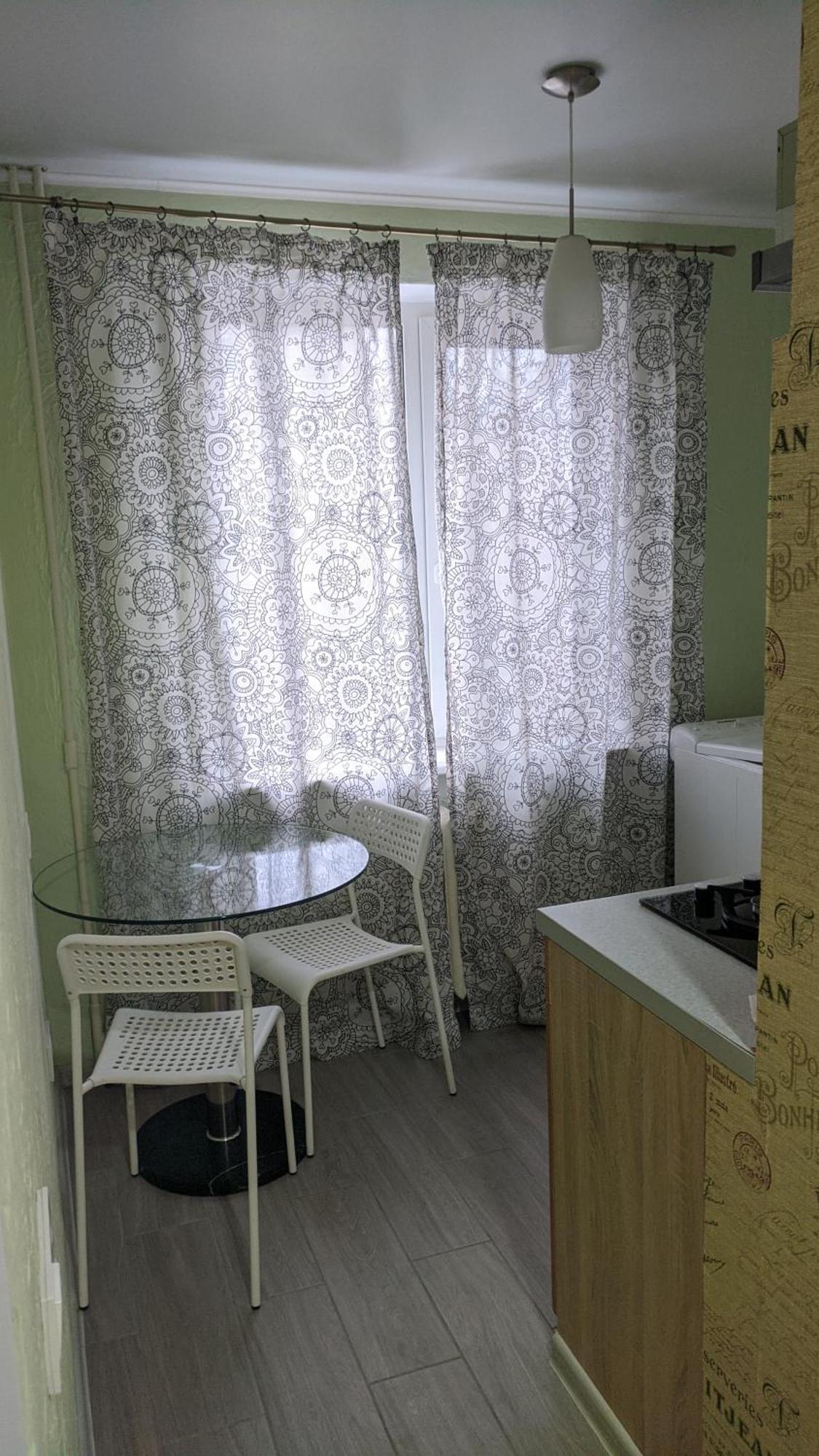 Apartment Near City Center On Peremohy Avenue 46 Cherníhiv Exterior foto