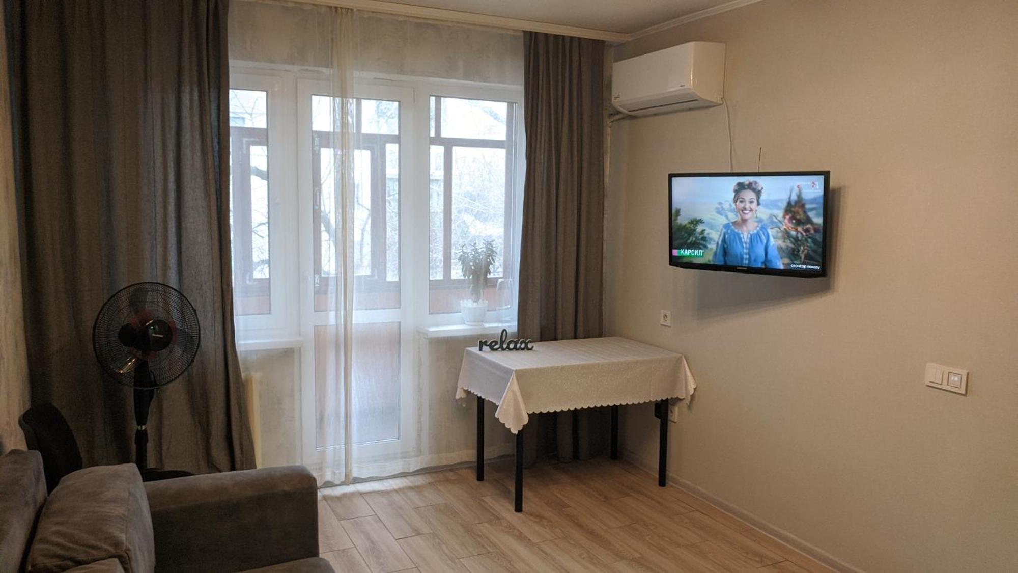 Apartment Near City Center On Peremohy Avenue 46 Cherníhiv Exterior foto
